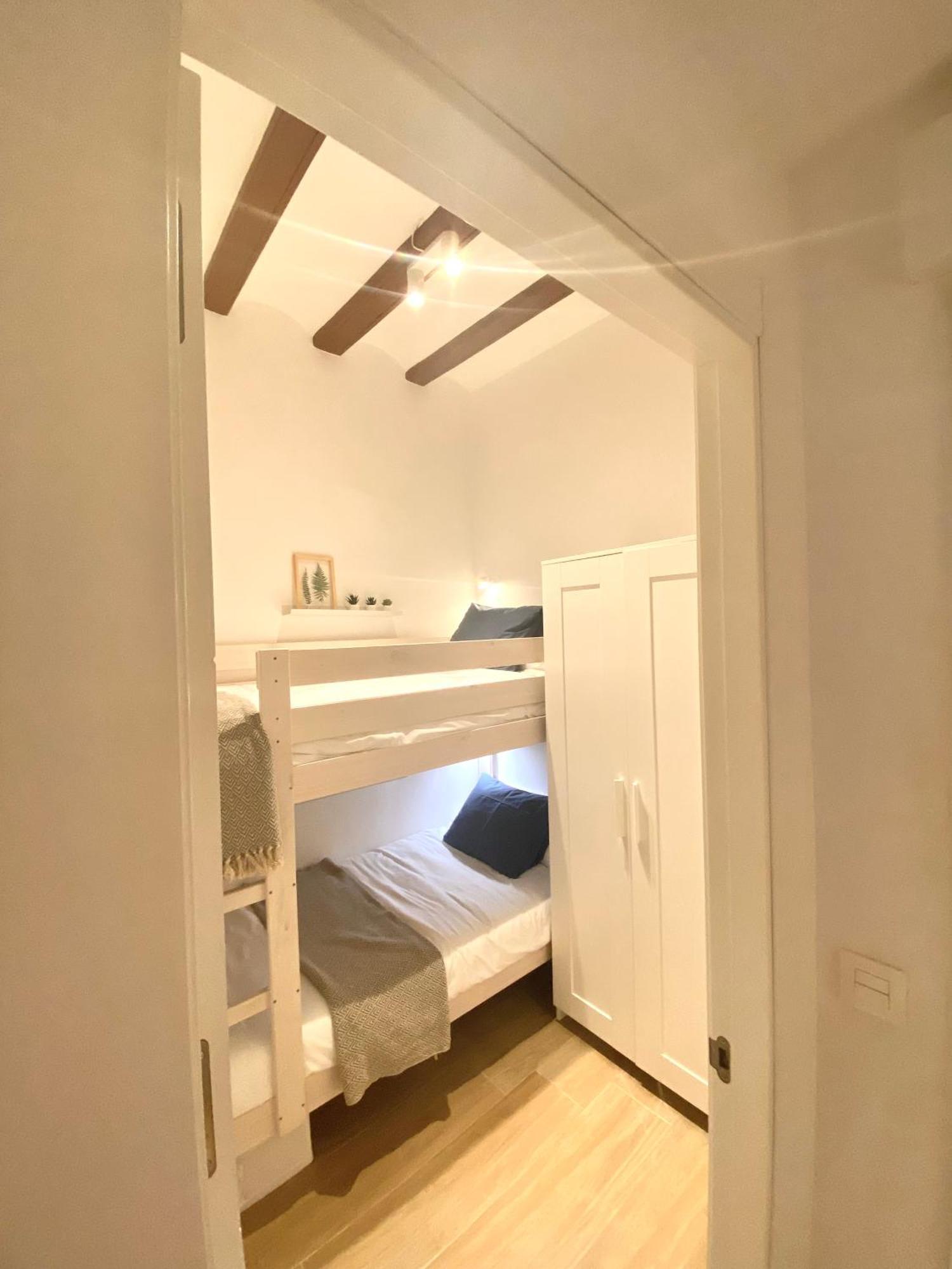 Cabanyal Sunny Beach House Valencia Bagian luar foto