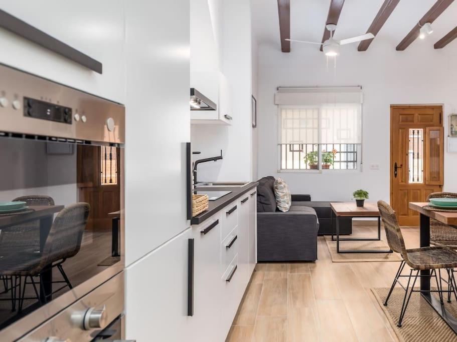 Cabanyal Sunny Beach House Valencia Bagian luar foto
