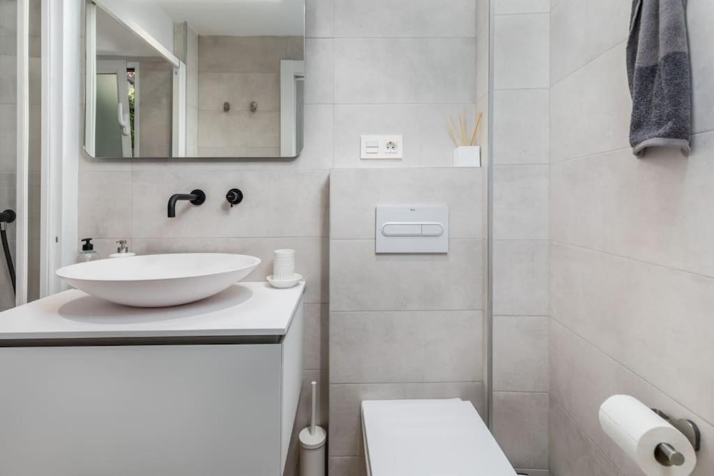 Cabanyal Sunny Beach House Valencia Bagian luar foto
