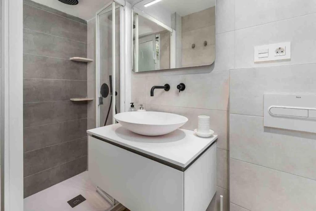 Cabanyal Sunny Beach House Valencia Bagian luar foto